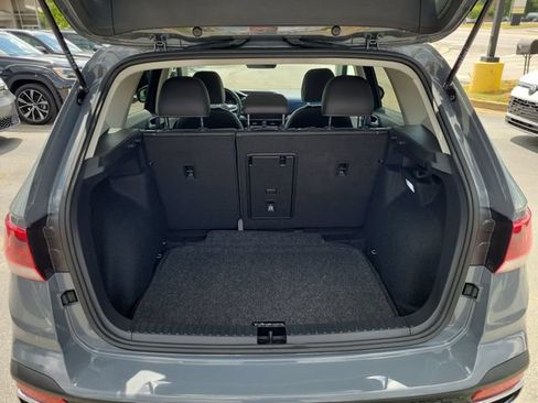Certified 2024 Volkswagen Taos SE w/ Panoramic Sunroof Package FWD image 15