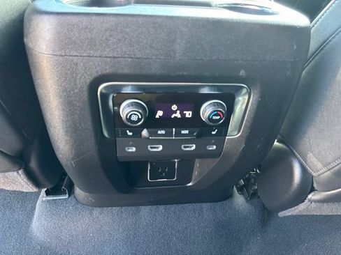 Used 2024 Chevrolet Suburban Premier w/ Advanced Technology Package AWD/4WD image 36