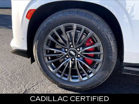 Certified 2024 Cadillac Escalade ESV V w/ Heavy-Duty Trailer Package AWD/4WD image 12