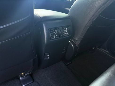 Used 2019 Toyota 4Runner TRD Off-Road AWD/4WD image 37