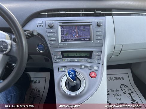 Used 2013 Toyota Prius Three image 31