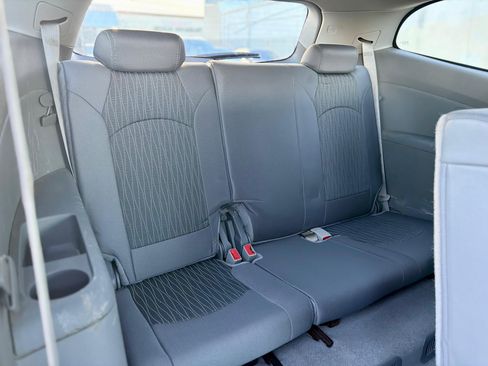 Used 2013 Chevrolet Traverse LS image 13