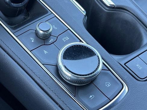 Certified 2024 Cadillac XT4 Premium Luxury image 32