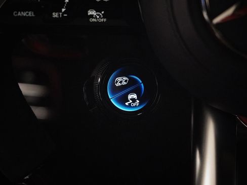 Certified 2025 Mercedes-Benz G 63 AMG 4MATIC image 18