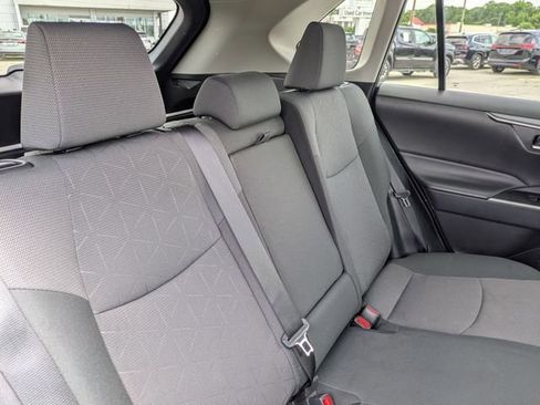 Used 2025 Toyota RAV4 XLE FWD image 31