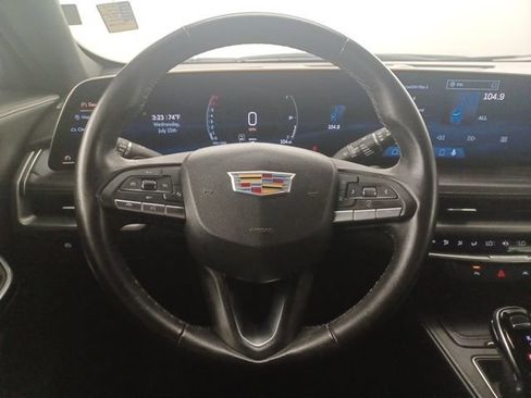 Used 2025 Cadillac XT4 Premium Luxury FWD image 21