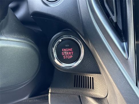 Certified 2025 Subaru Forester Limited image 27