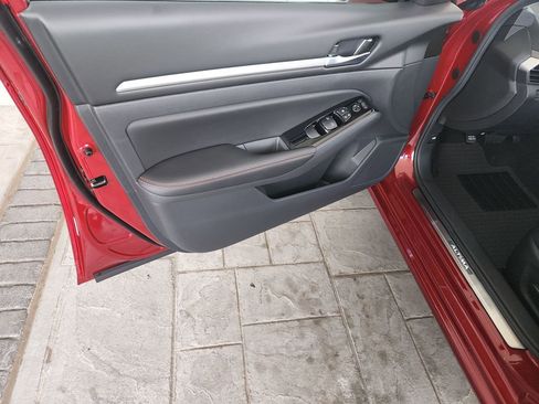 New 2025 Nissan Altima 2.5 SR image 21