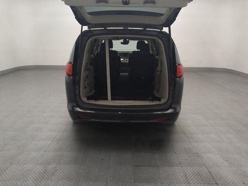 Used 2023 Chrysler Voyager LX FWD image 29