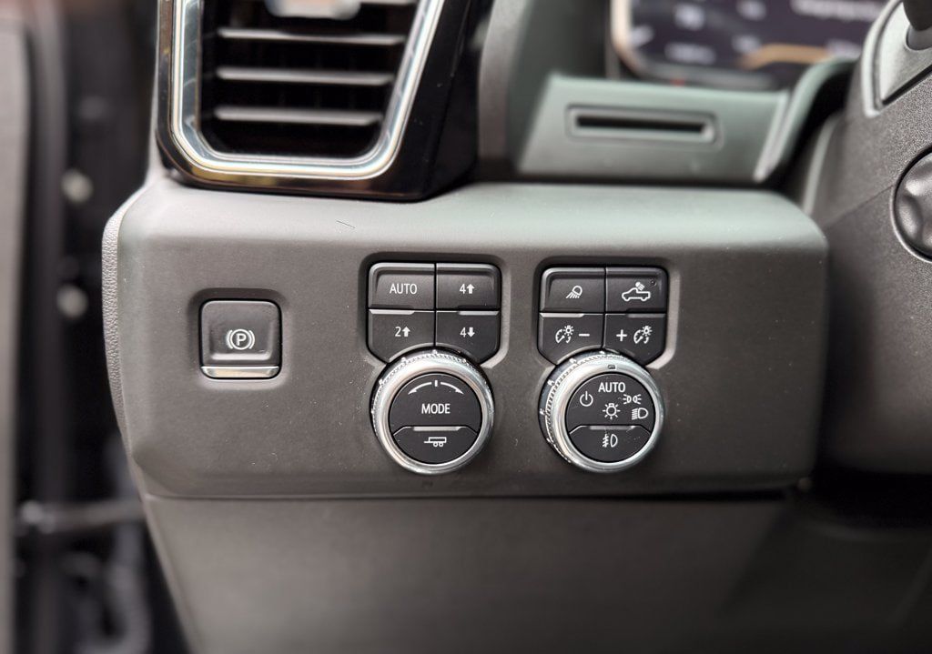 Used 2025 GMC Sierra 1500 Denali AWD/4WD image 26