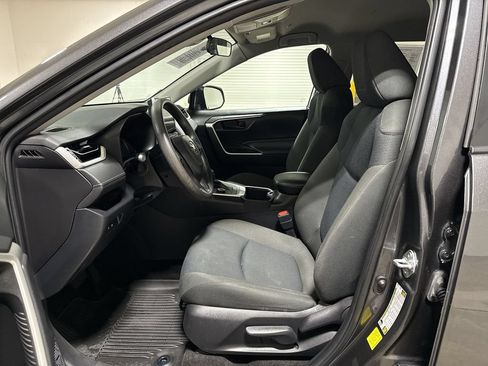 Used 2023 Toyota RAV4 LE AWD/4WD image 19