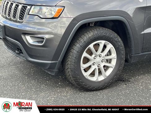 Used 2021 Jeep Grand Cherokee Laredo AWD/4WD image 8