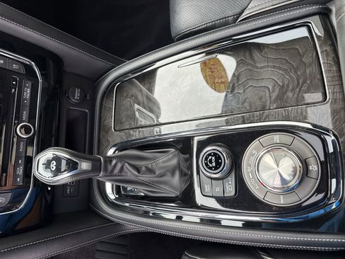 Used 2021 INFINITI QX80 Sensory w/ All-Season Package image 28