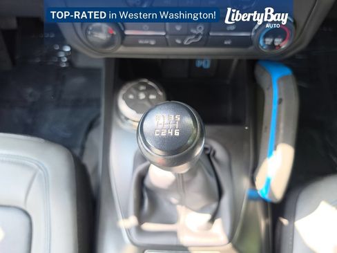 Used 2022 Ford Bronco Black Diamond AWD/4WD image 19