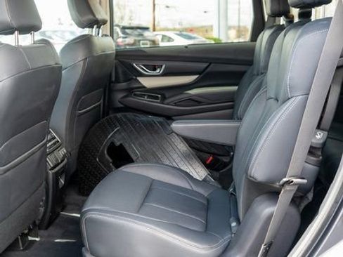 Used 2022 Subaru Ascent Limited AWD/4WD image 11