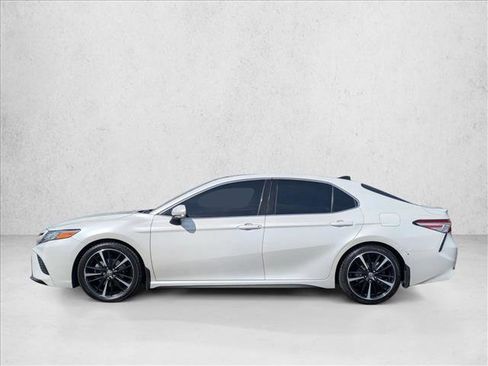 Used 2020 Toyota Camry XSE w/ Blackout Package FWD image 9