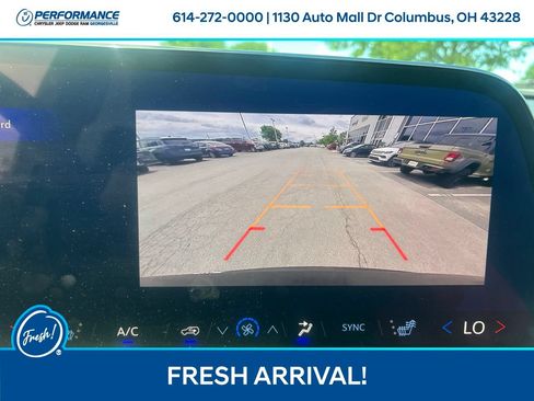 Used 2025 Chevrolet Traverse LT AWD/4WD image 24
