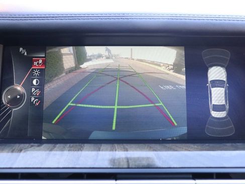 Used 2013 BMW 750Li image 23