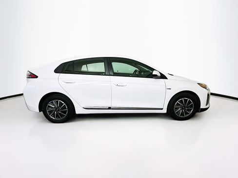 Used 2020 Hyundai Ioniq SE image 10