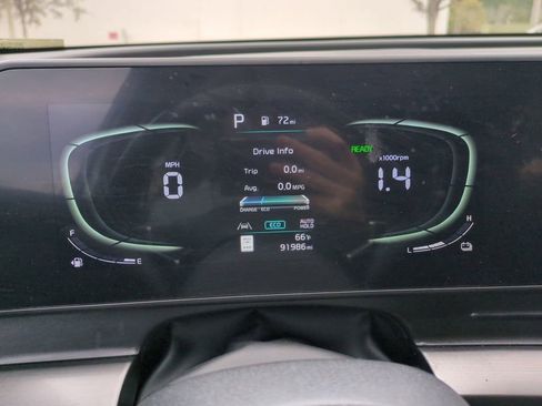 Used 2023 Kia Sportage EX image 27