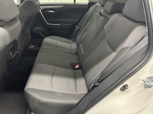 Used 2025 Toyota RAV4 XLE image 8