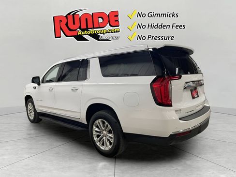 Used 2023 GMC Yukon XL SLT w/ SLT Luxury Package AWD/4WD image 3