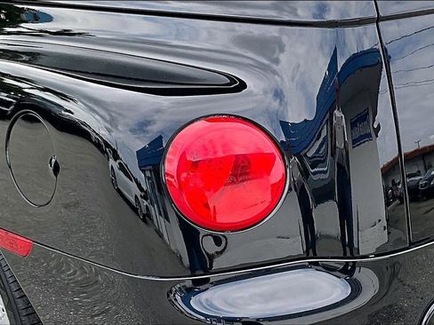 Used 2006 Chevrolet SSR w/ Preferred Equipment Group image 19