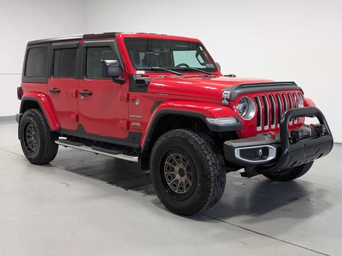 Used 2019 Jeep Wrangler Unlimited Sahara AWD/4WD image 6