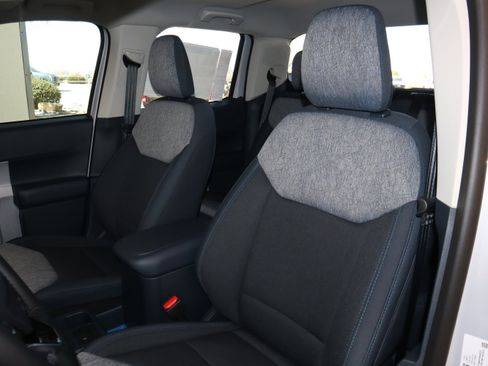 New 2026 Ford Maverick XLT w/ XLT Luxury Package FWD image 33