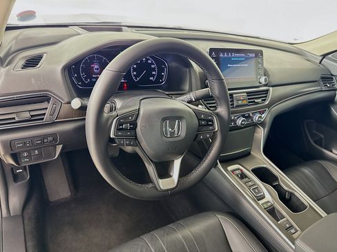 Used 2022 Honda Accord Touring image 8