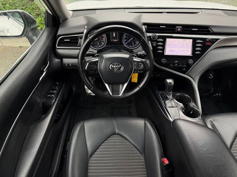 Used 2019 Toyota Camry SE w/ Carpet Mat Package FWD image 21