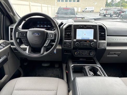 Used 2022 Ford F250 XLT w/ XLT Premium Package AWD/4WD image 9