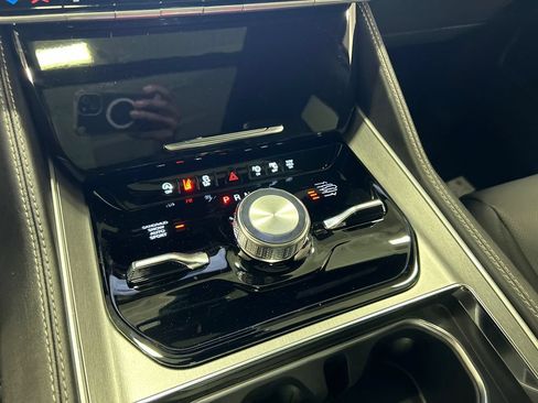 New 2026 Jeep Grand Wagoneer Limited AWD/4WD image 24