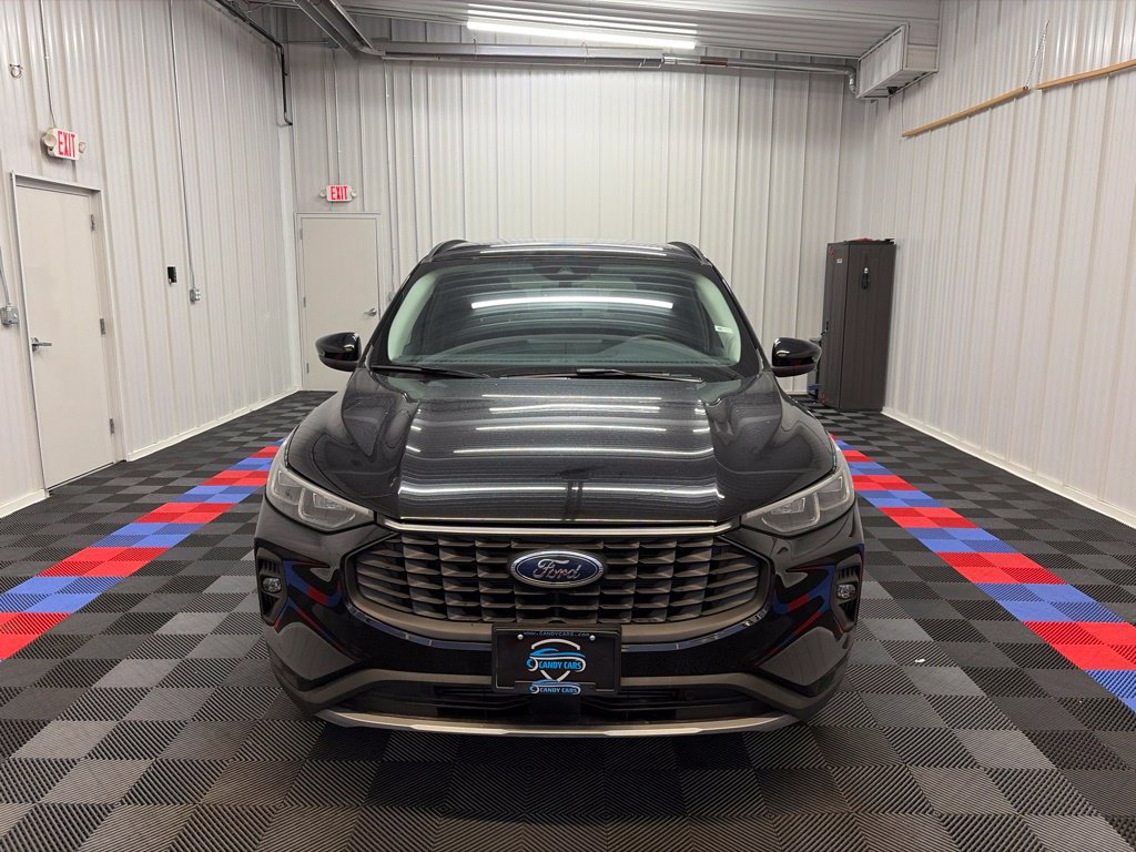 Used 2025 Ford Escape Platinum AWD/4WD image 8