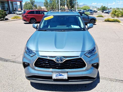 Used 2021 Toyota Highlander Platinum AWD/4WD image 8
