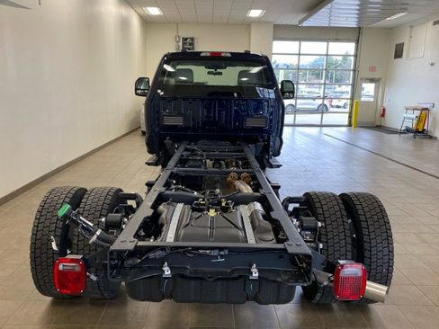 New 2024 Ford F550 4x4 Regular Cab Super Duty image 6