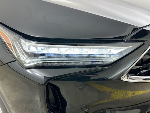 Used 2023 Acura MDX SH-AWD w/ Advance Package image 9