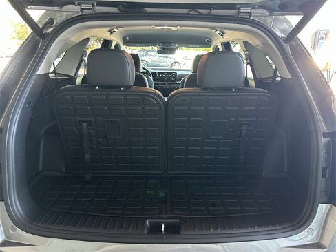 Used 2025 Kia Sorento EX image 41