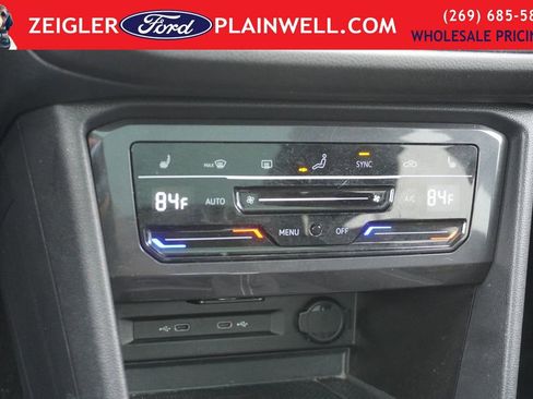 Used 2024 Volkswagen Tiguan SE image 21