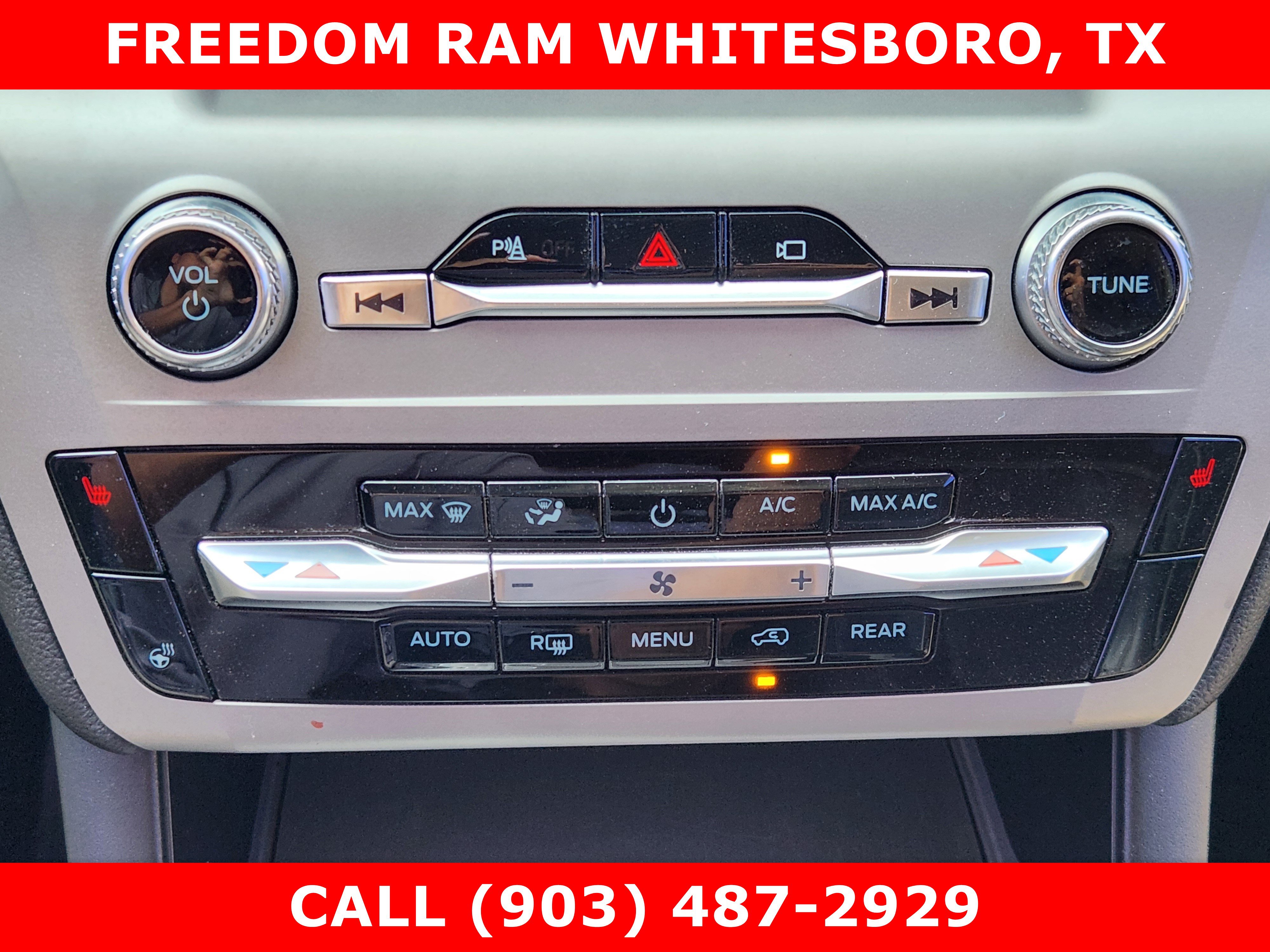 Used 2022 Ford Explorer XLT w/ Equipment Group 202A AWD/4WD image 13