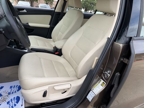 Used 2014 Volkswagen Jetta SE FWD image 21