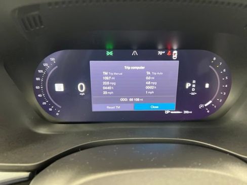 Used 2023 Volvo XC60 B5 Plus AWD/4WD image 16