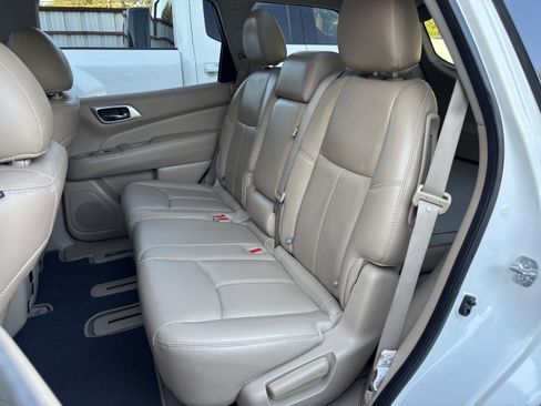 Used 2015 Nissan Pathfinder SL w/ SL Premium Package image 50