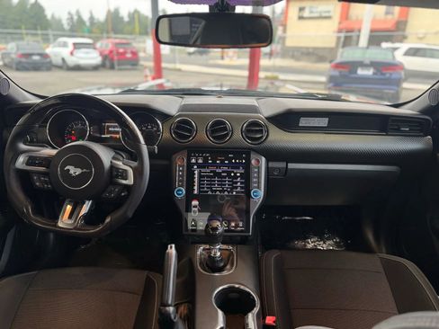 Used 2015 Ford Mustang Coupe image 9