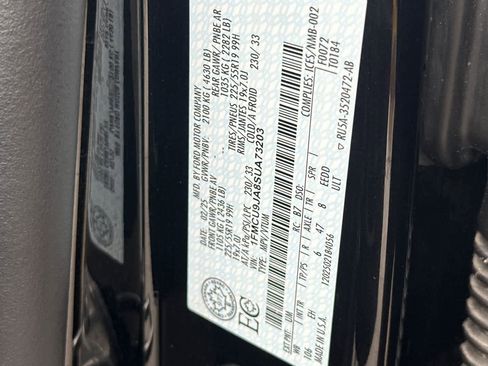 Certified 2025 Ford Escape Platinum image 29