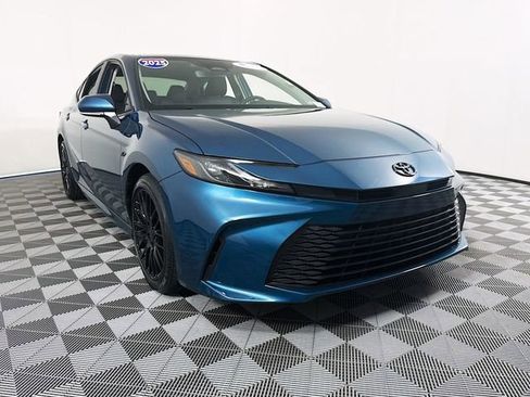 Certified 2025 Toyota Camry LE w/ Convenience Package image 1