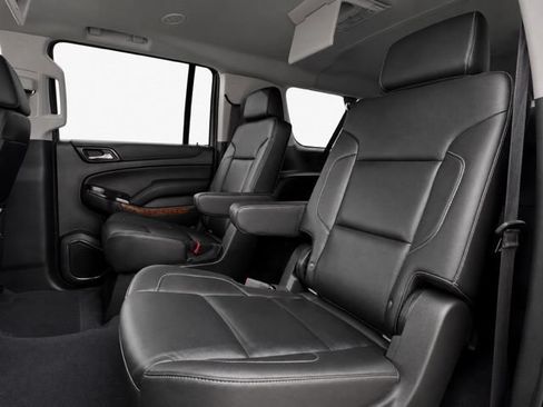Used 2020 Chevrolet Suburban Premier AWD/4WD image 20