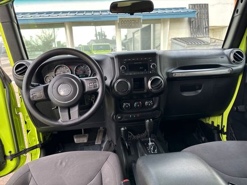 Used 2017 Jeep Wrangler Unlimited Sport w/ Max Tow Package image 12