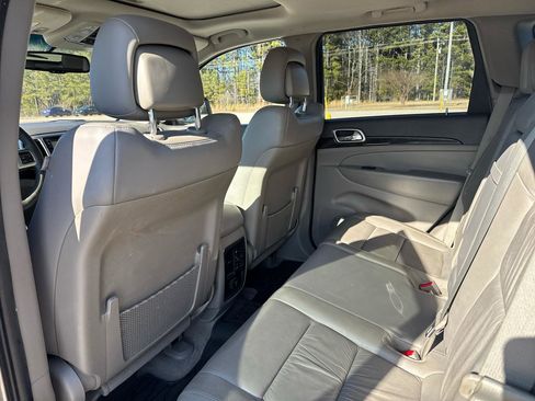 Used 2012 Jeep Grand Cherokee Laredo image 17