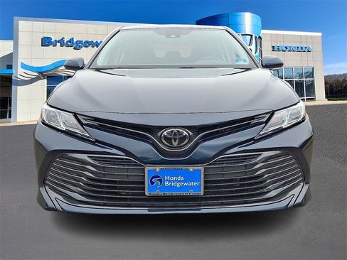 Used 2020 Toyota Camry LE image 2